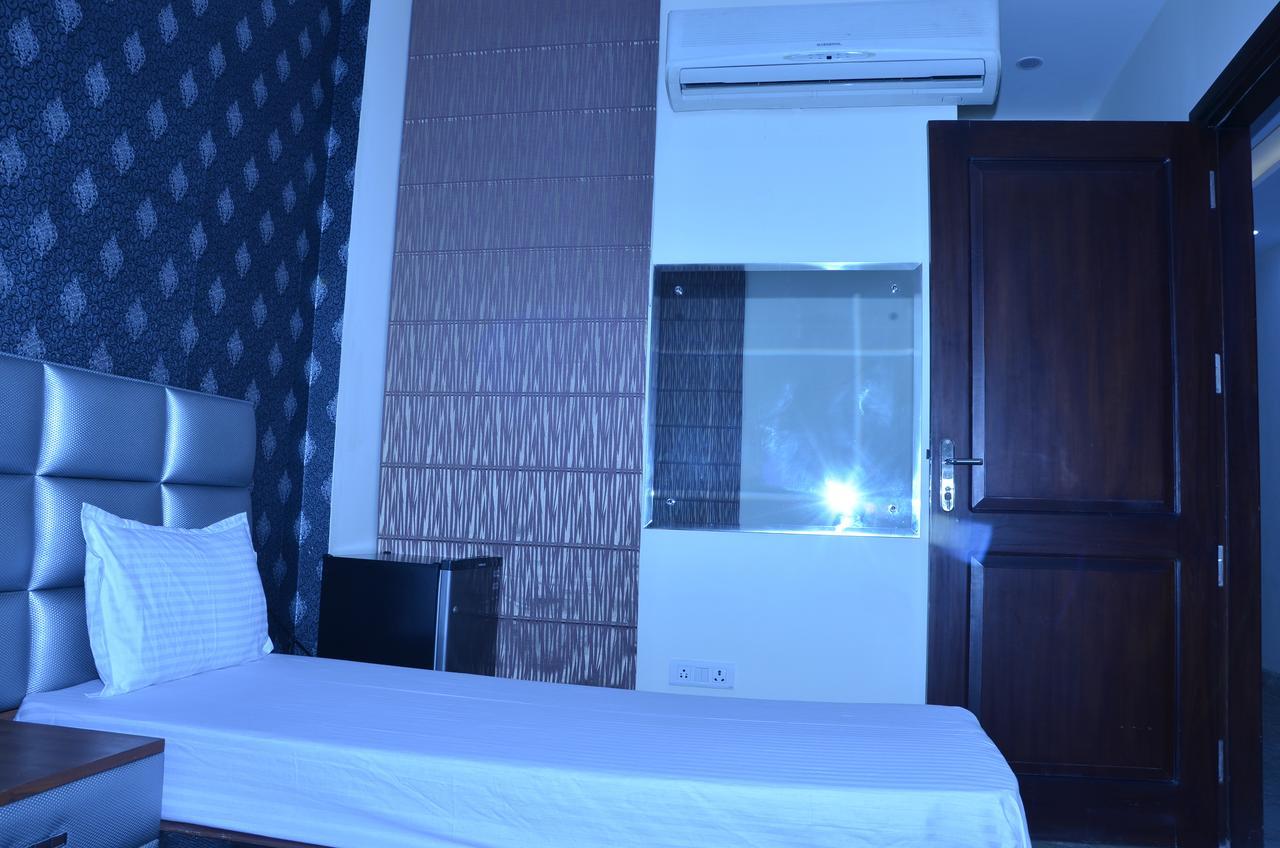 Hotel Royal International Nowe Delhi Zewnętrze zdjęcie